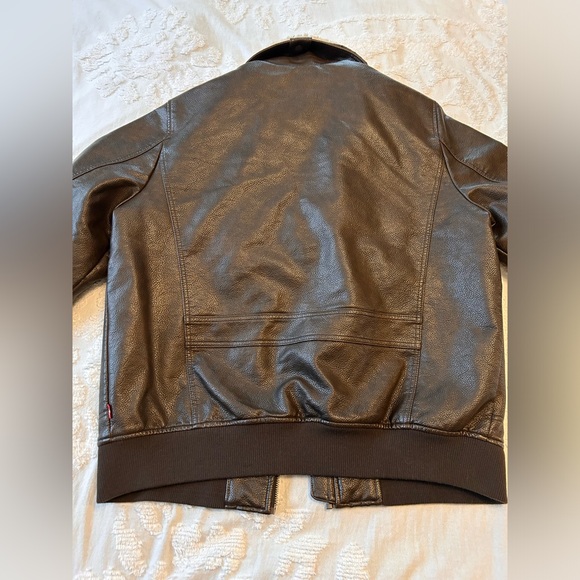 NWT Levi’s Leather Sherpa Bomber Jacket - Picture 9 of 9